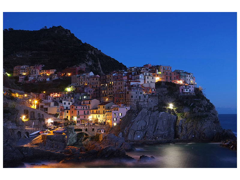 modern-3-piece-canvas-print-at-night-in-cinque