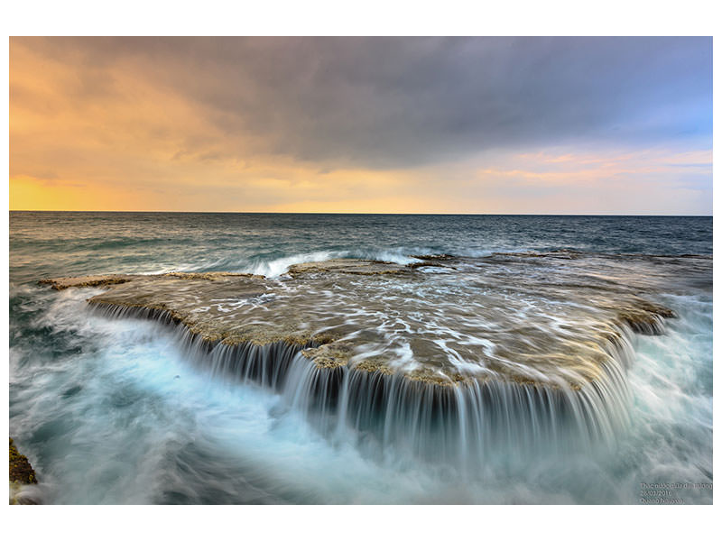 canvas-print-the-roaring-sea