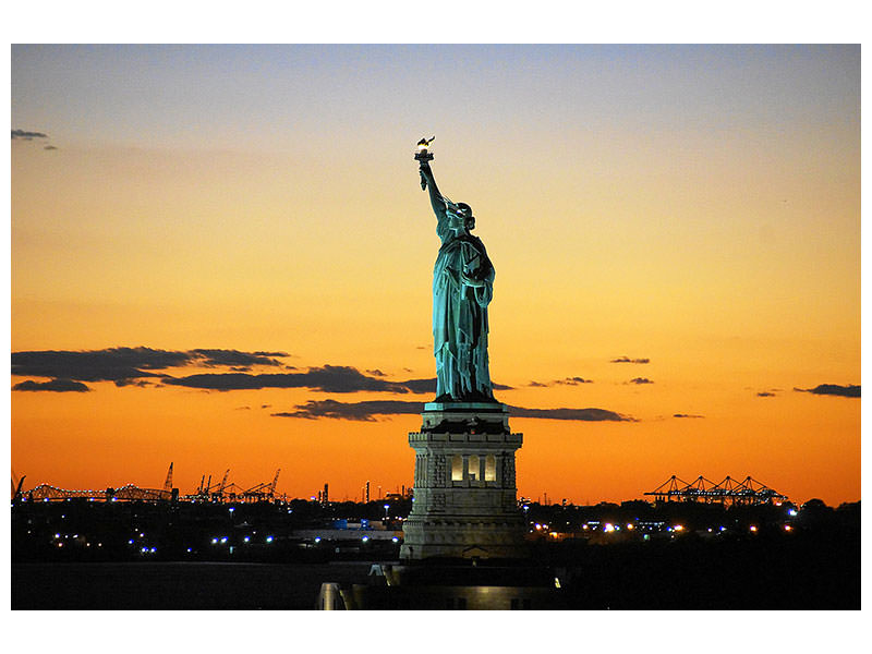 3-piece-canvas-print-statue-of-liberty-in-the-evening-light