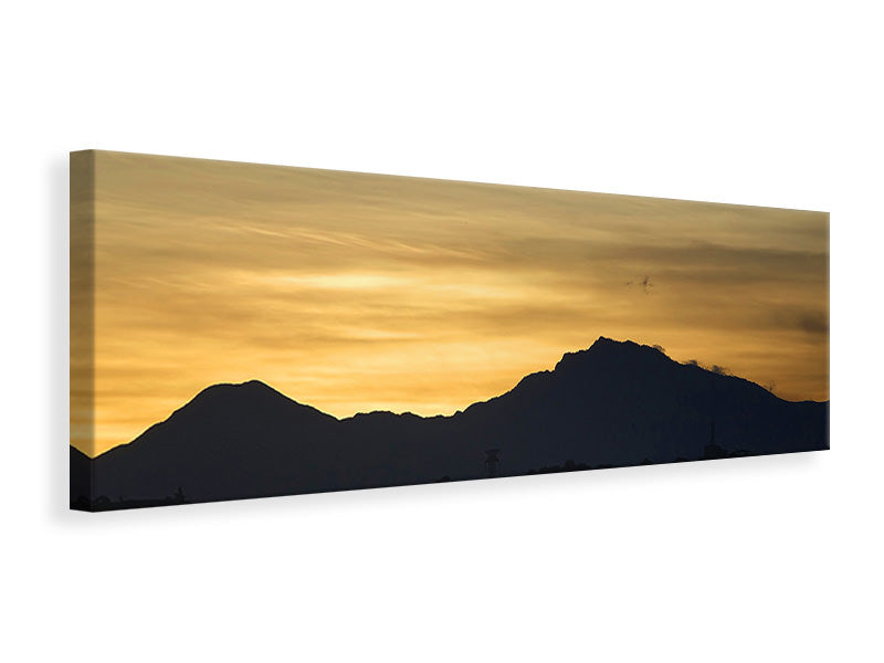 canvas-print-the-sunrise-in-the-mountains