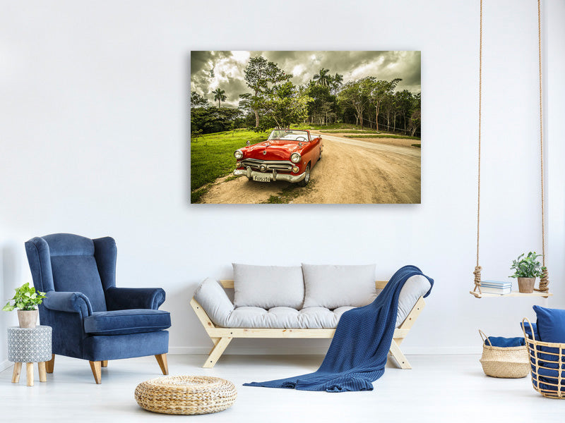 canvas-print-a-vintage-car-in-cuba